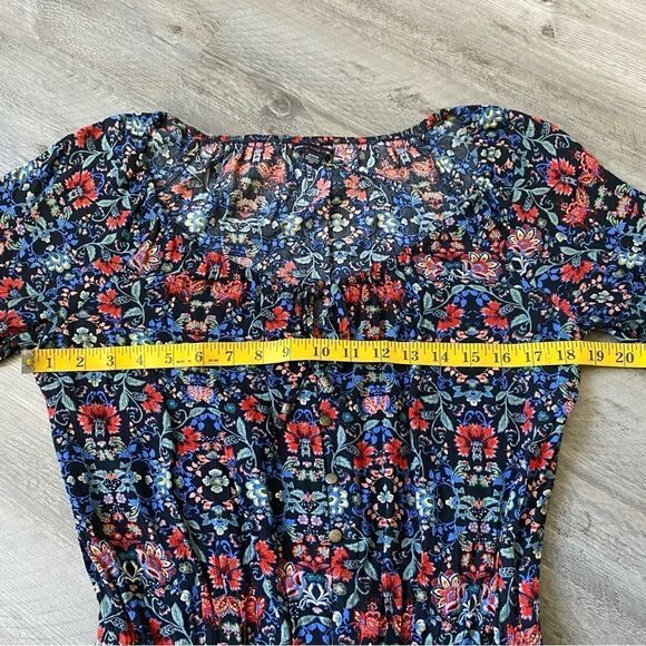 American Eagle Romper Blue Red Floral Medium Viscose Pockets Vacation - Picture 9 of 12